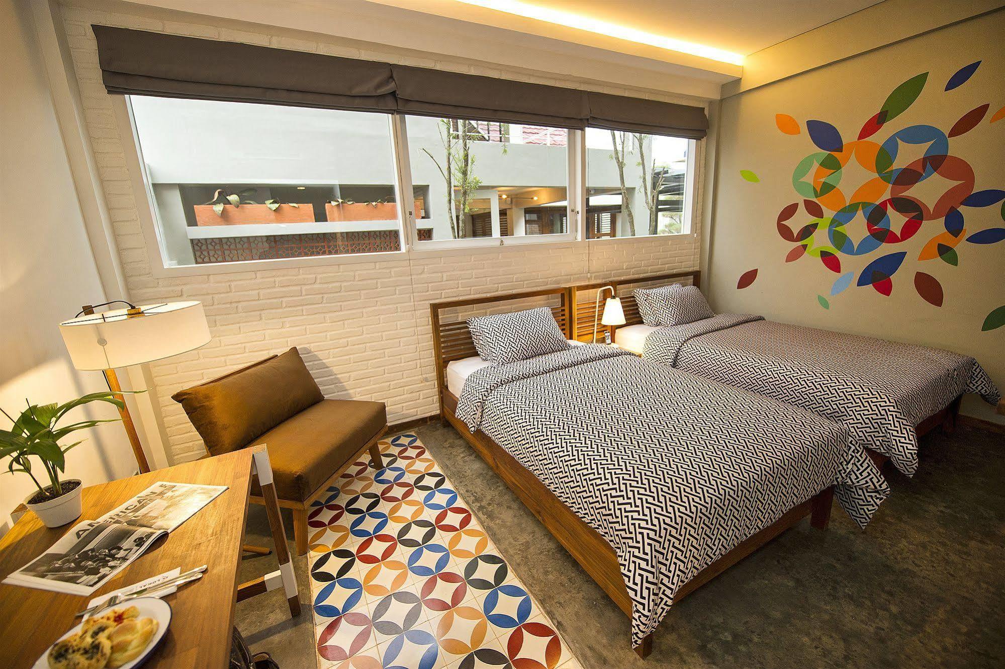 Lokal Hotel & Restaurant Yogyakarta Exterior photo