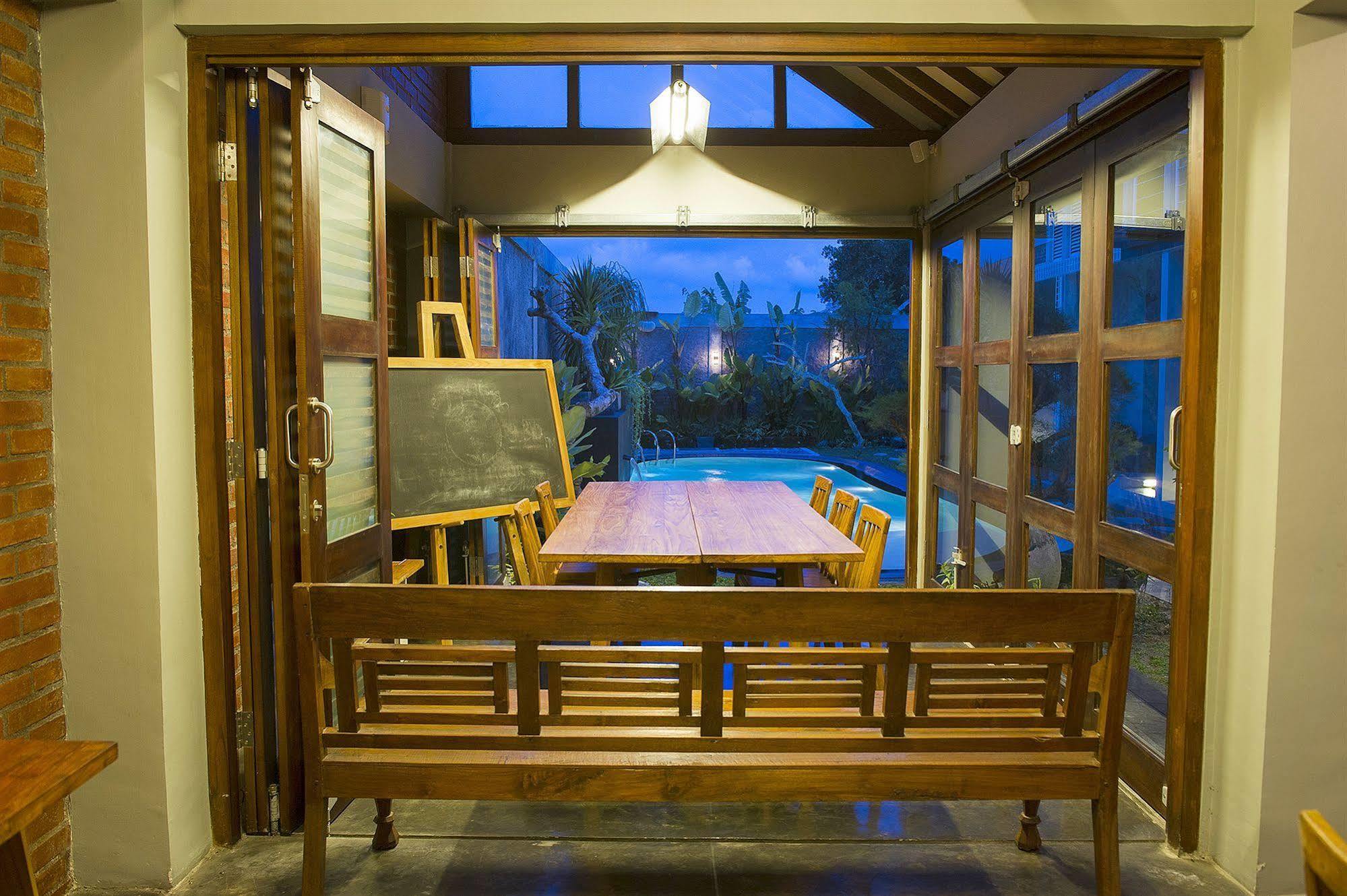 Lokal Hotel & Restaurant Yogyakarta Exterior photo