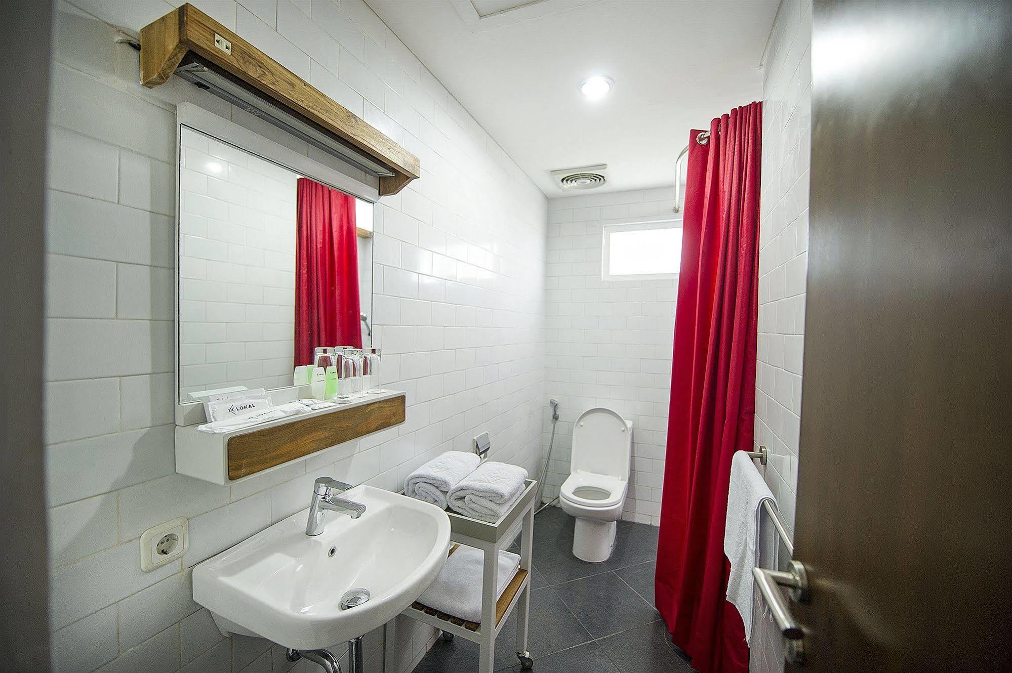 Lokal Hotel & Restaurant Yogyakarta Exterior photo